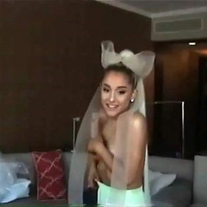 Ariana Grande Nude Topless Boobs Hot Ass 1 - Ariana Grande Nude Topless Boobs Hot Ass